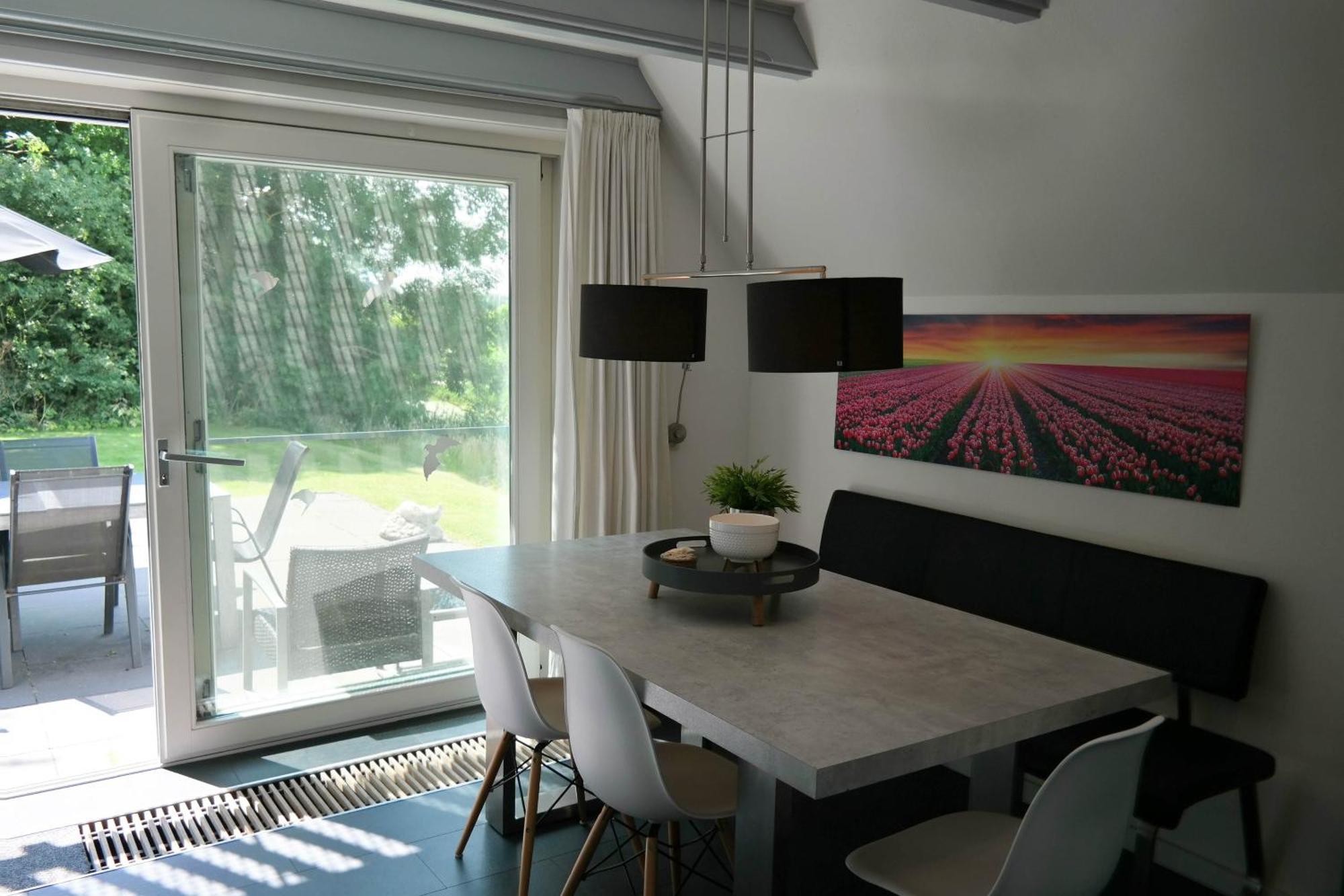 Sonnenhaus 6 Pers House With Sunny Terrace At A Typical Dutch Canal & By Lauwersmeer Lake. Anjum Eksteriør bilde
